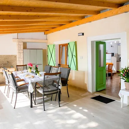 Holiday House Ladonja With A Private Pool *