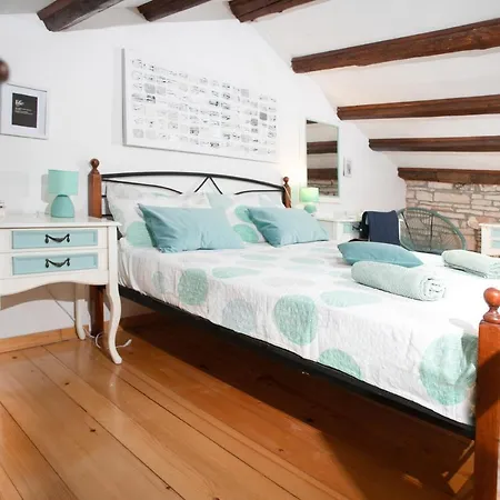בית נופש Holiday House Ladonja With A Private Pool